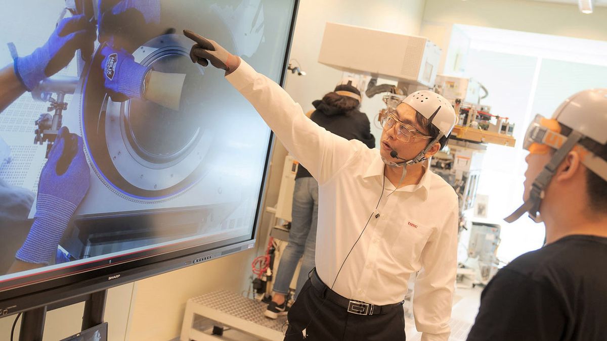 Taiwan bets on Vietnam, Indonesia for future chip-industry talent