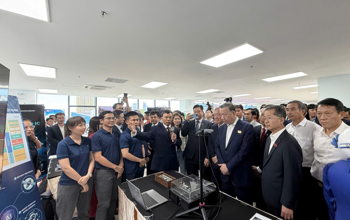 Connexus: Presents Our Chip R&D Demo and Welcomes General Secretary To Lam